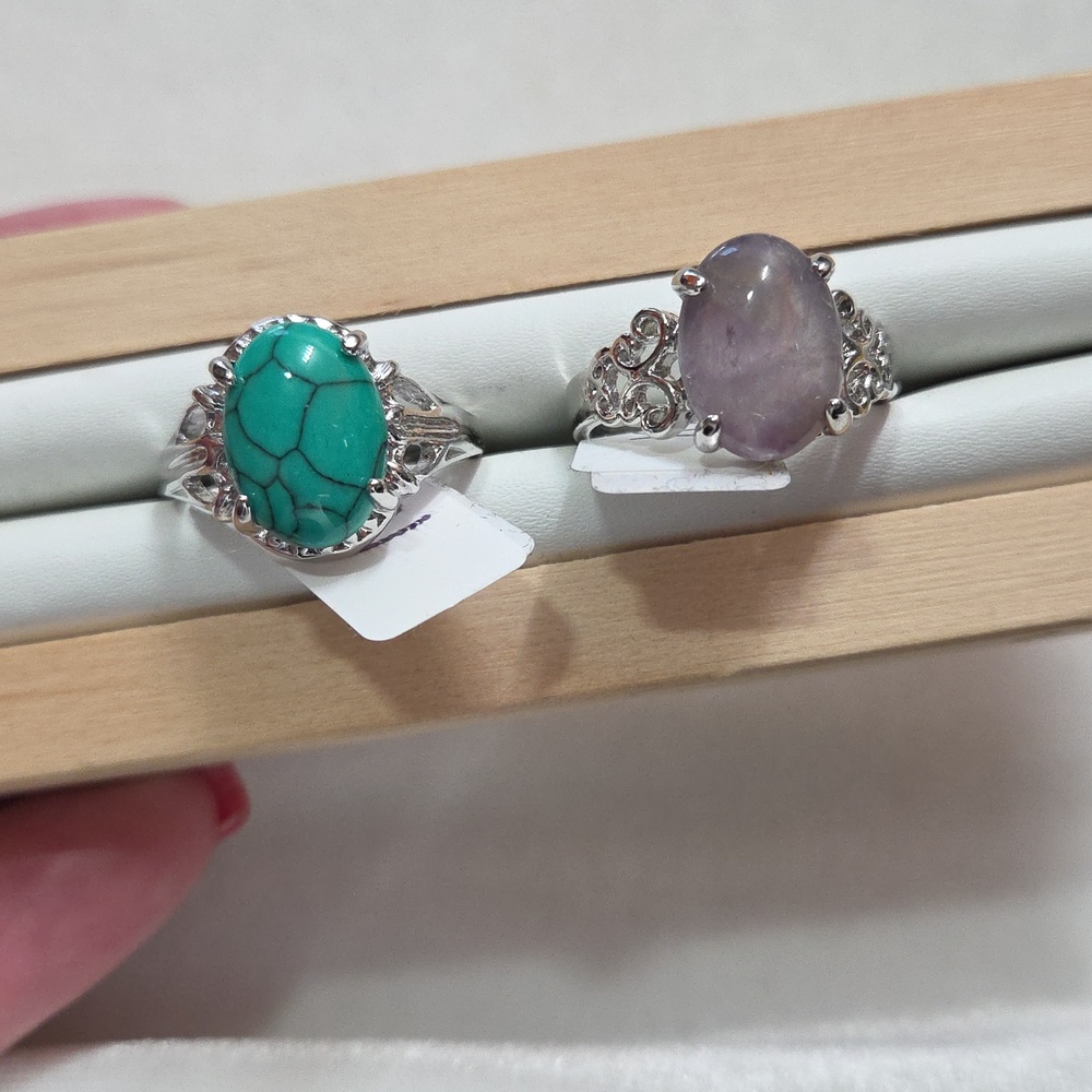 Women’s Lot of 2 Fashion Rings Light Purple Stone & Blue Howlite Stone Rings 10